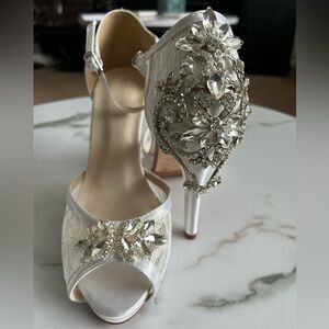 Wedding Shoes BRAND NEW (never worn!) 3” heel Bling and Lace